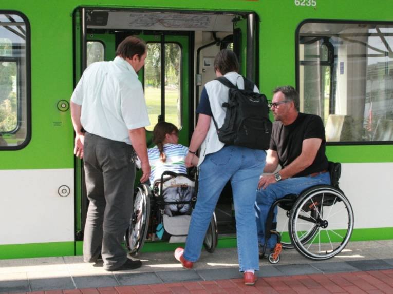 Übungstage für Fahrgäste mit Mobilitätseinschränkung
