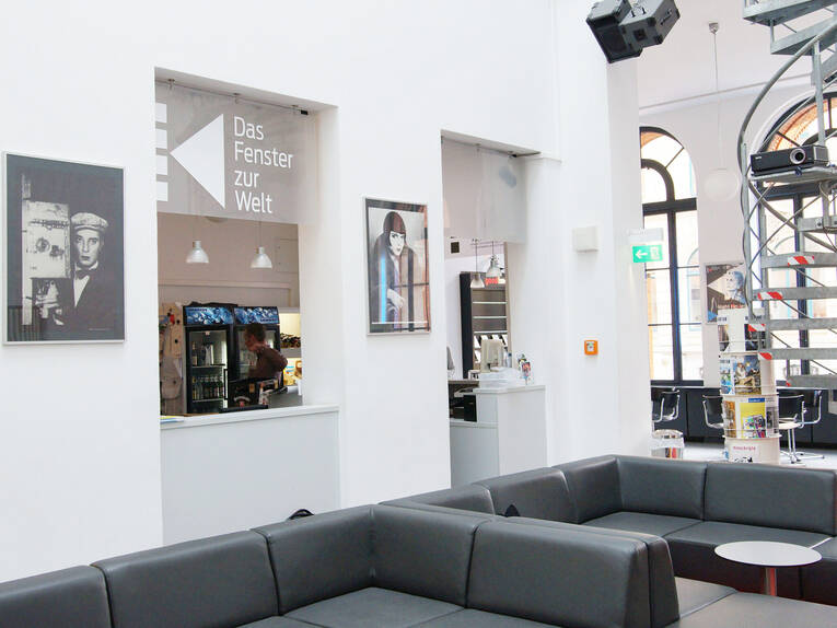 Lounge Und Foyer Koki Kino Im Kunstlerhaus Impressionen